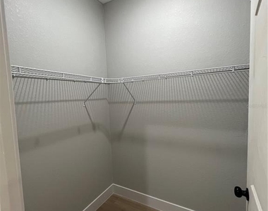 12130 Henley Avenue - Photo Thumbnail 17