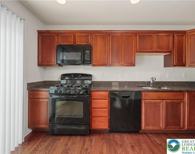 4165 Bunker Hill Drive - Photo Thumbnail 10