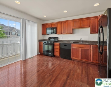 4165 Bunker Hill Drive - Photo Thumbnail 9