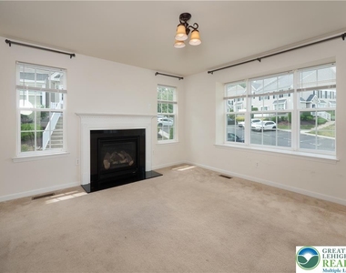 4165 Bunker Hill Drive - Photo Thumbnail 5