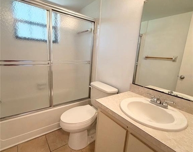 19505 Quesada Avenue - Photo Thumbnail 15