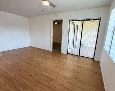 19505 Quesada Avenue - Photo Thumbnail 7