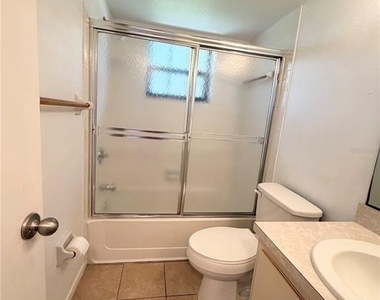 19505 Quesada Avenue - Photo Thumbnail 16