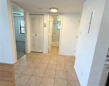 19505 Quesada Avenue - Photo Thumbnail 4