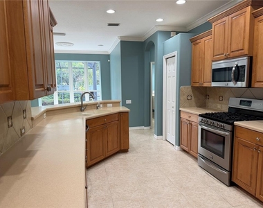 4823 Carrington Circle - Photo Thumbnail 16