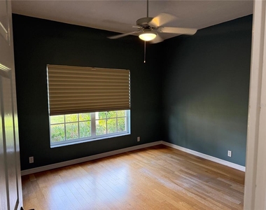 4823 Carrington Circle - Photo Thumbnail 9