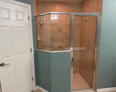 4823 Carrington Circle - Photo Thumbnail 32