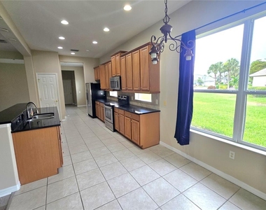 3637 Summerwind Circle - Photo Thumbnail 7