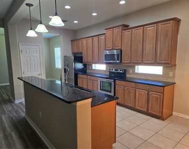 3637 Summerwind Circle - Photo Thumbnail 5
