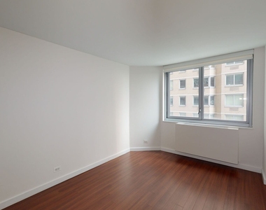 401 E 34th St - Photo Thumbnail 3