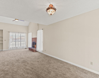 1861 Sonoma Place - Photo Thumbnail 12