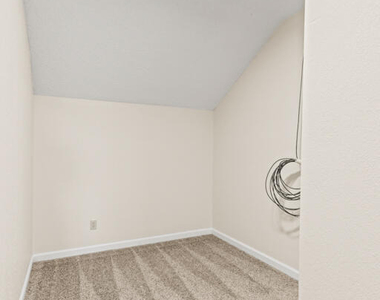 1861 Sonoma Place - Photo Thumbnail 23