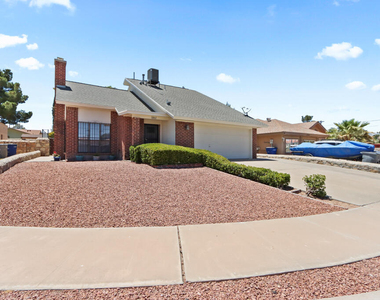 1861 Sonoma Place - Photo Thumbnail 2