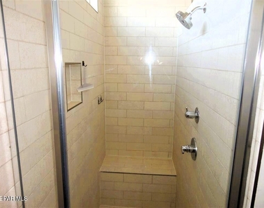 14829 Bert Cameron Avenue - Photo Thumbnail 16