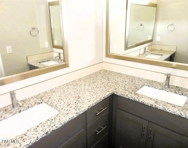 14829 Bert Cameron Avenue - Photo Thumbnail 15