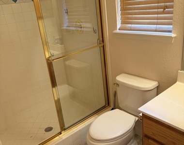320 Avenida Mirador - Photo Thumbnail 13