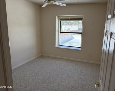 320 Avenida Mirador - Photo Thumbnail 22
