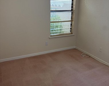 320 Avenida Mirador - Photo Thumbnail 12