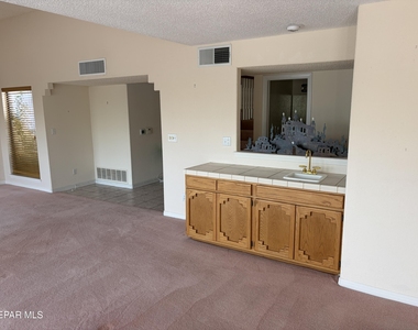 320 Avenida Mirador - Photo Thumbnail 6