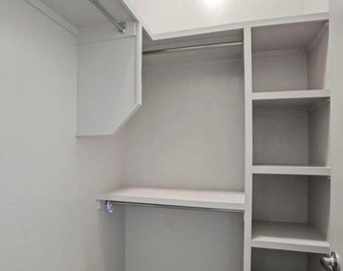 313 Vin Raliuga Court - Photo Thumbnail 16