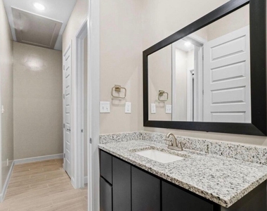 313 Vin Raliuga Court - Photo Thumbnail 11