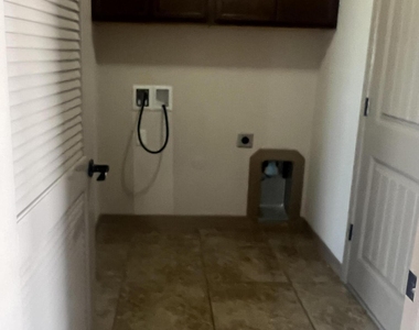 14236 Poets Rock Lane - Photo Thumbnail 7