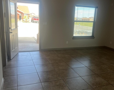 14236 Poets Rock Lane - Photo Thumbnail 15