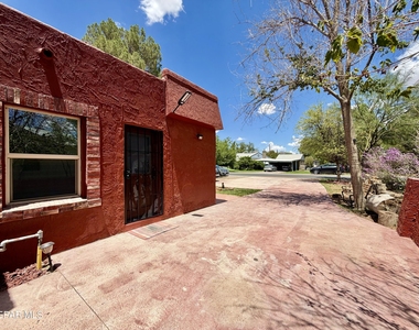 7404 Franklin Drive - Photo Thumbnail 1
