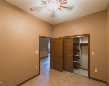 326 Coates Drive - Photo Thumbnail 11