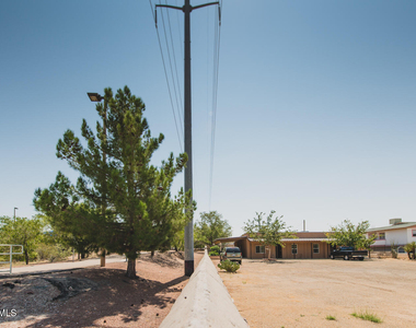 326 Coates Drive - Photo Thumbnail 22