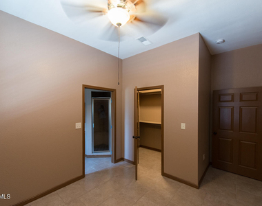326 Coates Drive - Photo Thumbnail 7