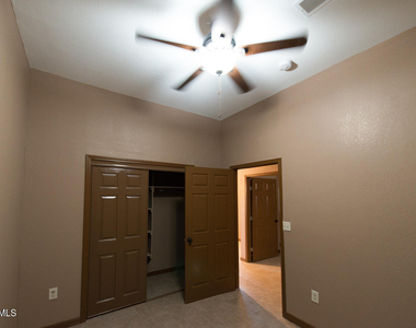 326 Coates Drive - Photo Thumbnail 16