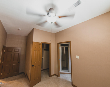 326 Coates Drive - Photo Thumbnail 18