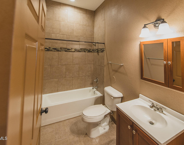 326 Coates Drive - Photo Thumbnail 15