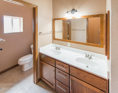 326 Coates Drive - Photo Thumbnail 8