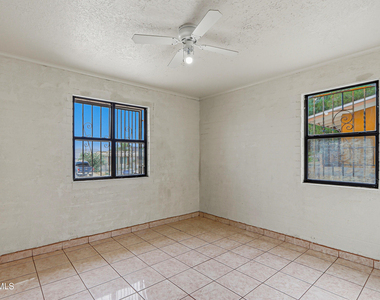 6115 Tesuque Drive - Photo Thumbnail 19