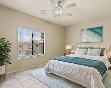 5501 N Stanton Street - Photo Thumbnail 9