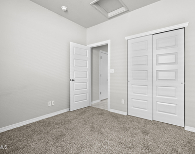 6170 Hidden Passage Avenue - Photo Thumbnail 20