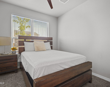 6170 Hidden Passage Avenue - Photo Thumbnail 14