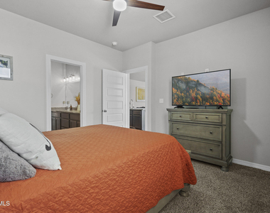 6170 Hidden Passage Avenue - Photo Thumbnail 23