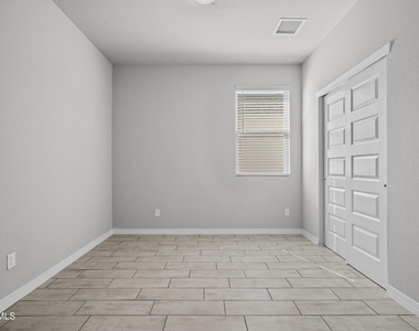 6170 Hidden Passage Avenue - Photo Thumbnail 16