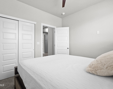 6170 Hidden Passage Avenue - Photo Thumbnail 15