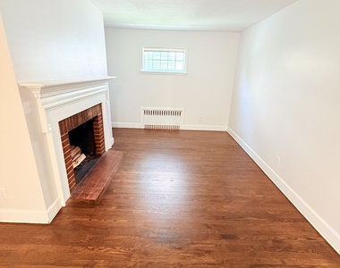 8 Locust Street - Photo Thumbnail 7