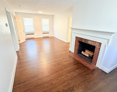 8 Locust Street - Photo Thumbnail 4