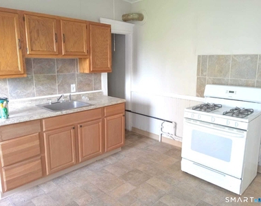 121 Lounsbury Street - Photo Thumbnail 1