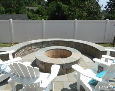 8 Lawson Drive - Photo Thumbnail 16