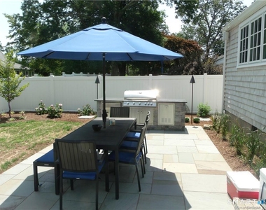 8 Lawson Drive - Photo Thumbnail 13