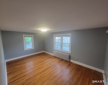 307 Hill Street - Photo Thumbnail 9