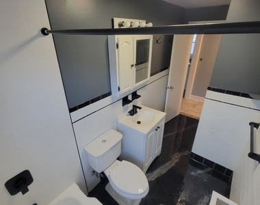 307 Hill Street - Photo Thumbnail 4