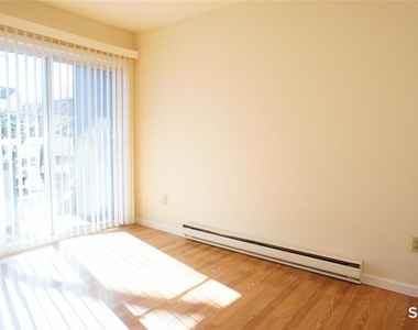 37 Ferris Avenue - Photo Thumbnail 8